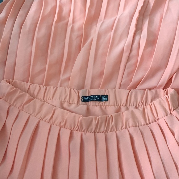 NASTYGAL Pleated High Waist Mid Skirt Peachy elegant m semi formal flare sz 8 - Picture 9 of 10